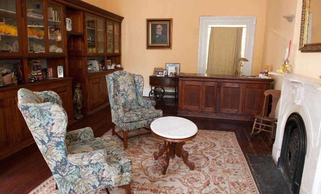 Fairchild House Bed & Breakfast Ню Орлиънс Екстериор снимка