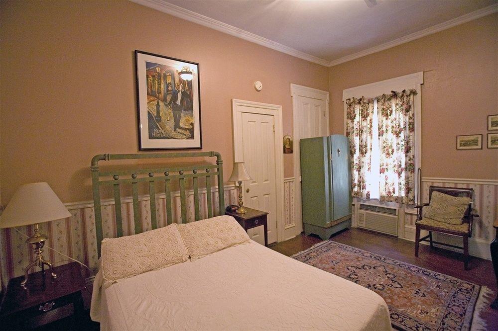 Fairchild House Bed & Breakfast Ню Орлиънс Екстериор снимка